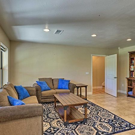 Serene Lakeside Cabin With Decks And Edler Lake Views! Pinetop-Lakeside Luaran gambar