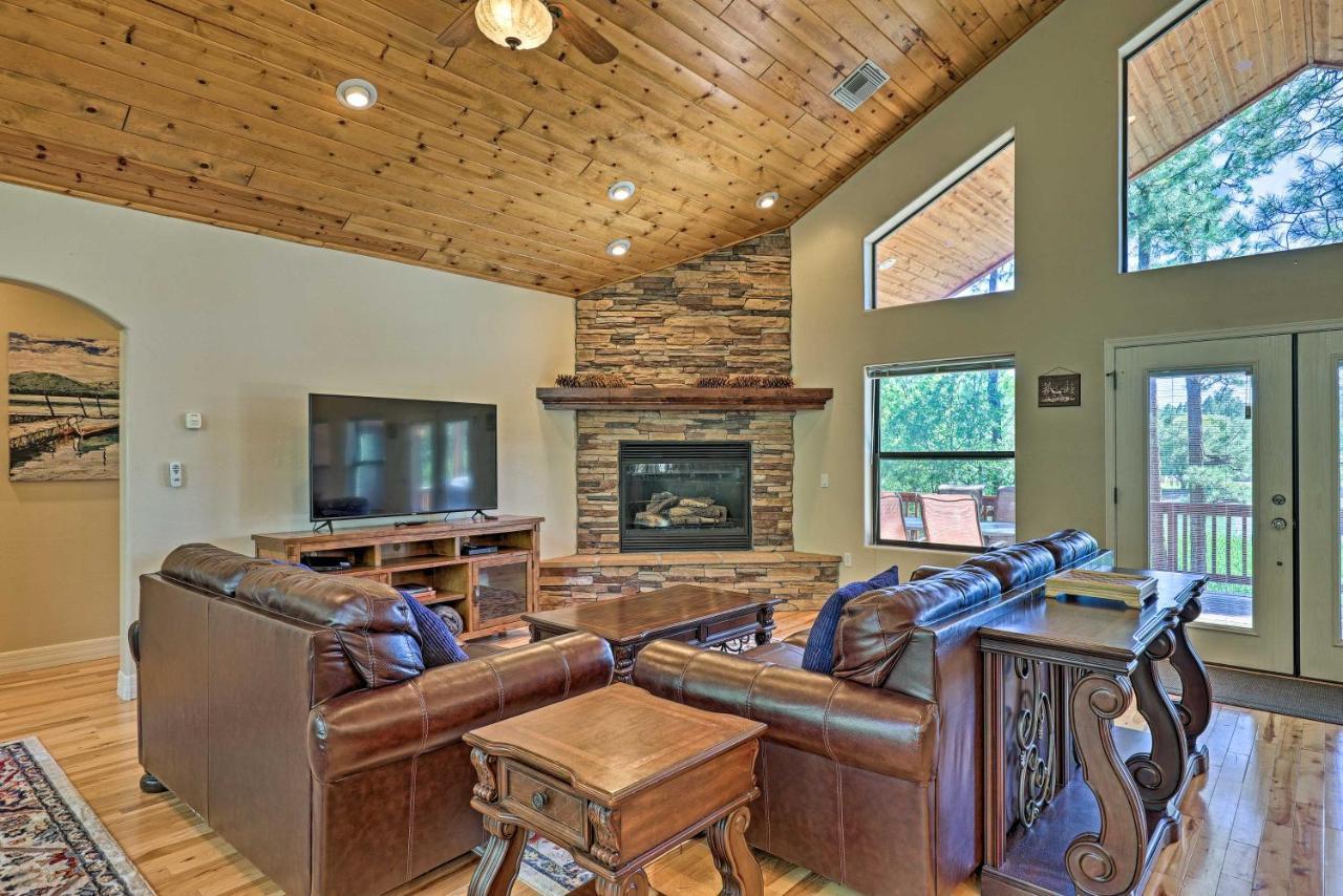 Serene Lakeside Cabin With Decks And Edler Lake Views! Pinetop-Lakeside Luaran gambar