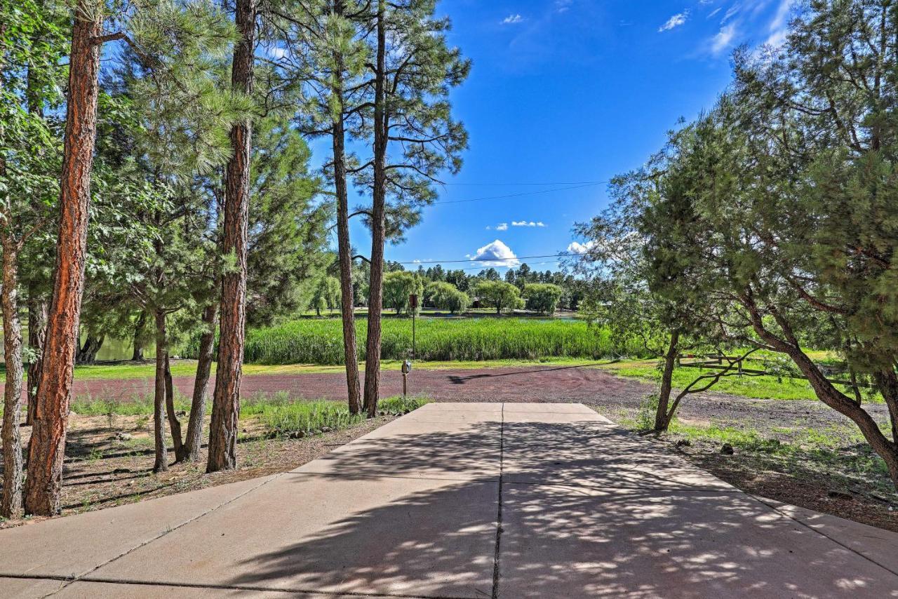 Serene Lakeside Cabin With Decks And Edler Lake Views! Pinetop-Lakeside Luaran gambar